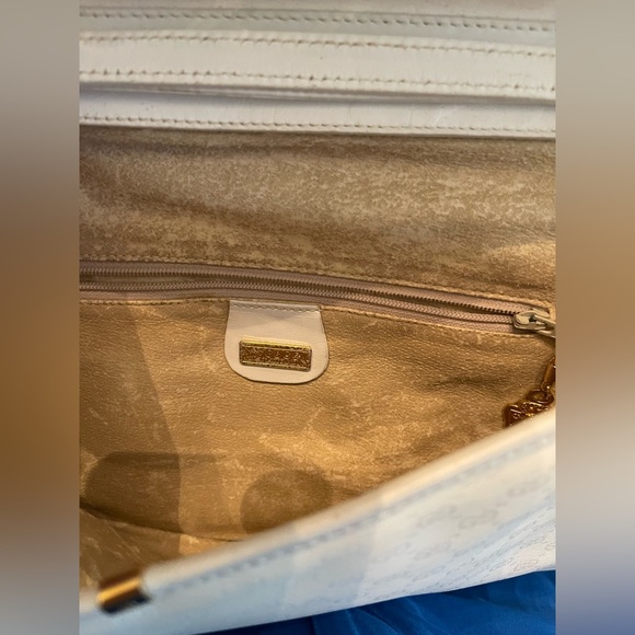 Vintage GUCCI Small Micro GG Clutch Handbag - Picture 10 of 13